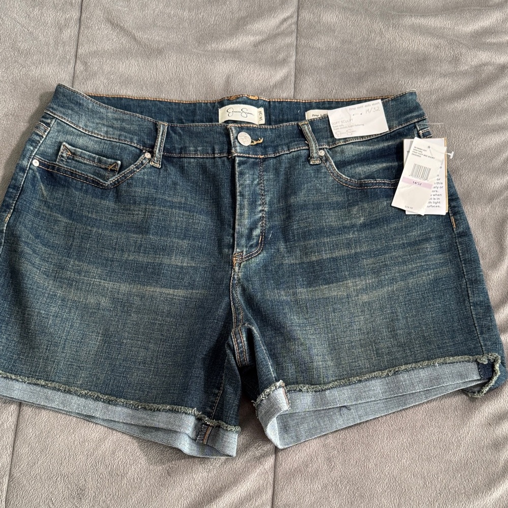 NWT Jessica Simpson Washed Blue Denim Rolled-Hem Shorts Sz 14/32